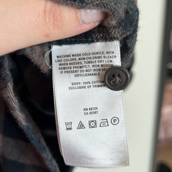 Columbia Men's Black & Grey Button Down Flannel Shirt - Picture 3 of 5